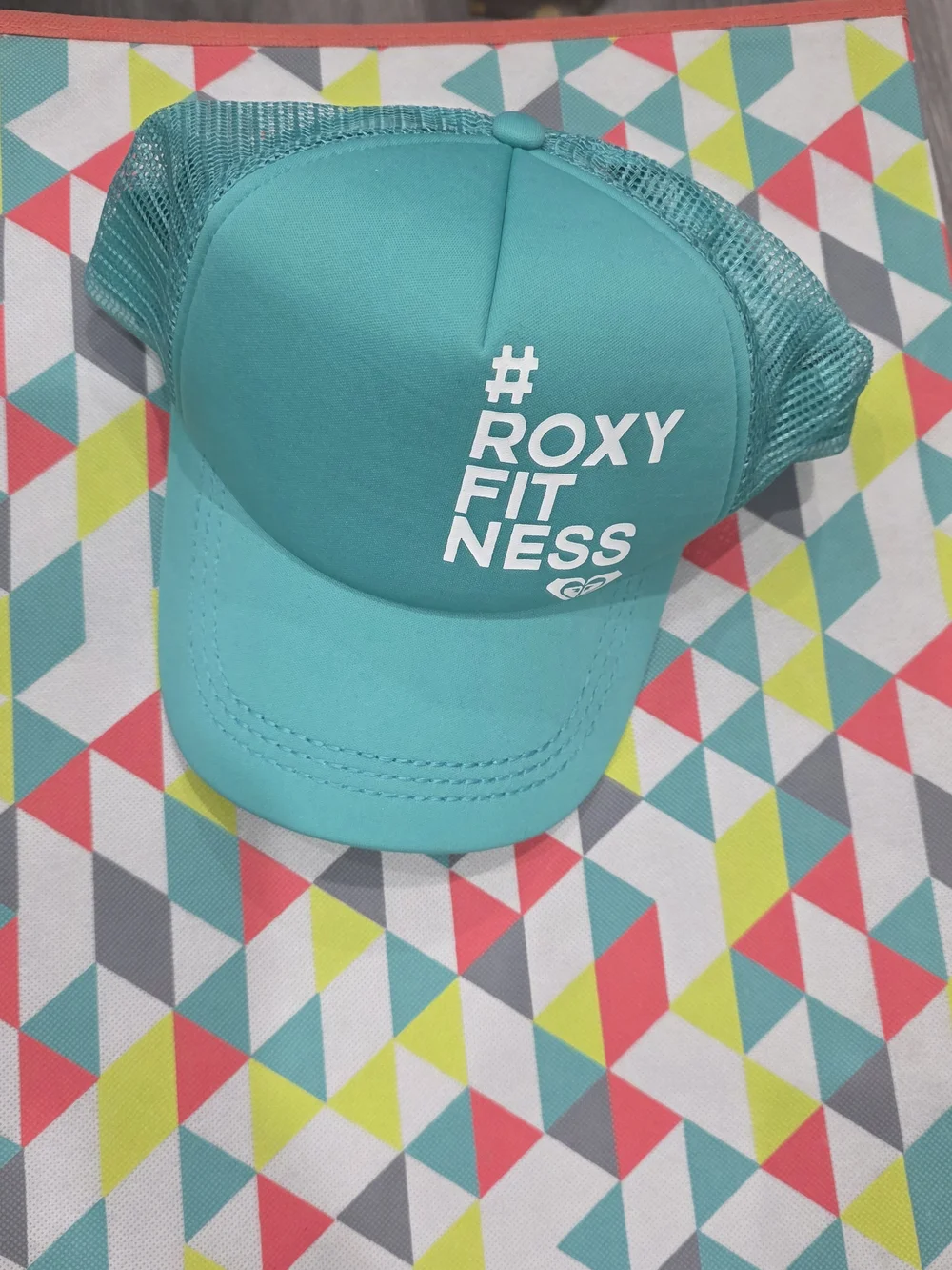 Roxy Fitness Turquoise Trucker Hat - Picture 1 of 2